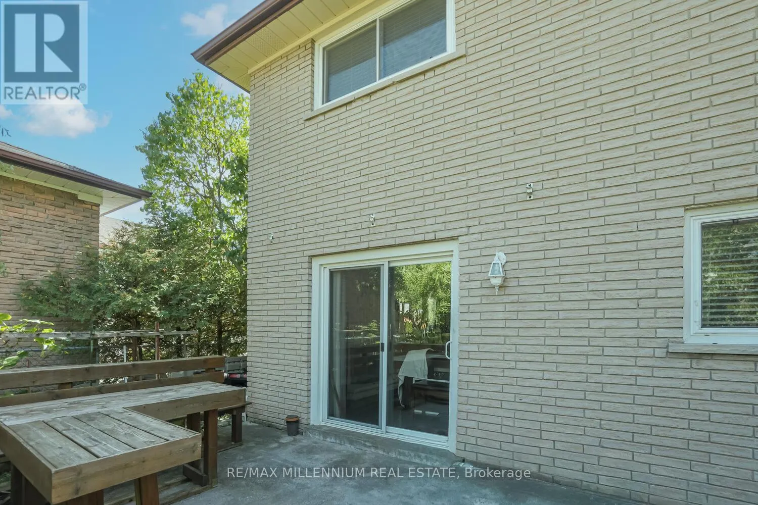 242 CORONATION DRIVE