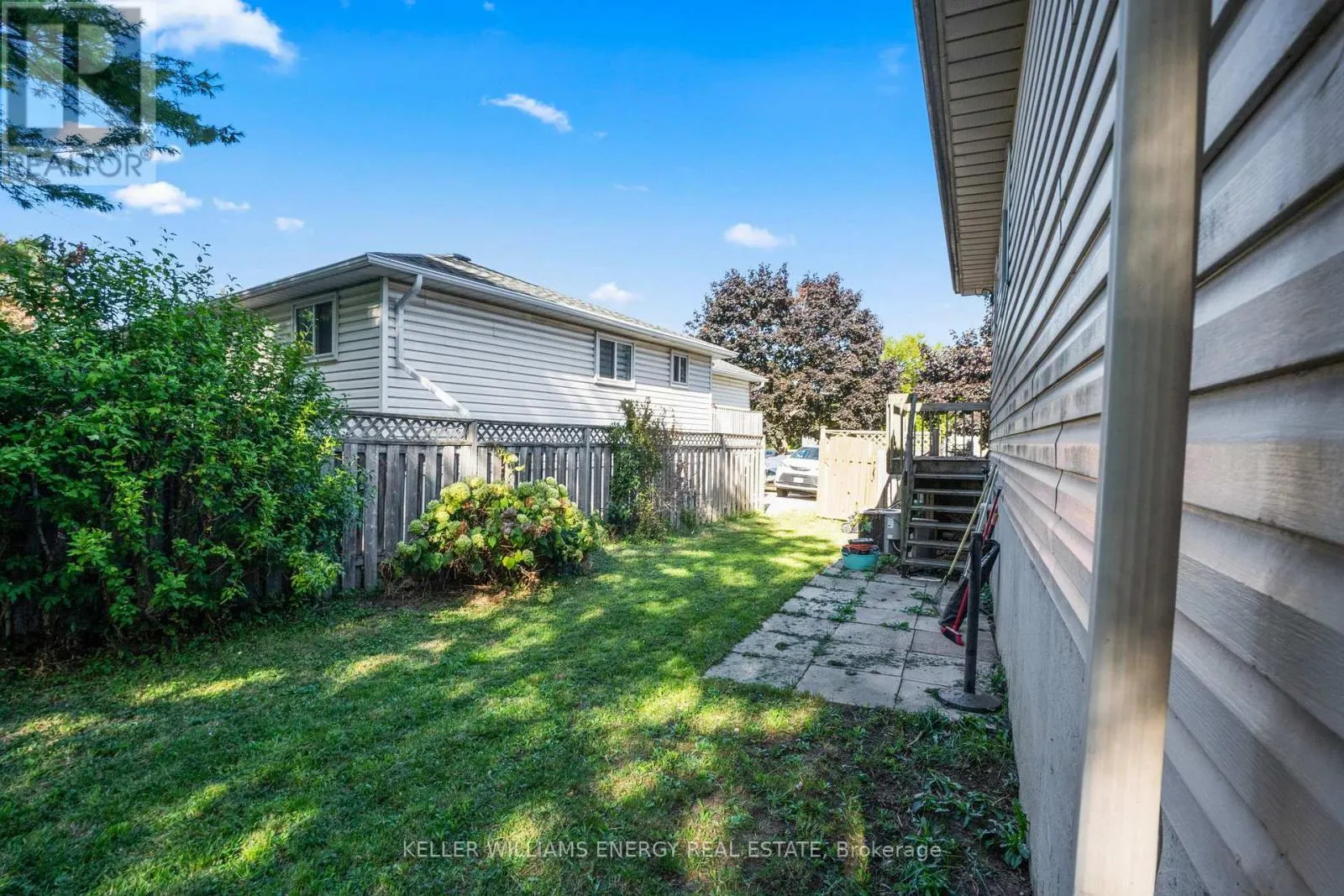 6 FAIRBAIRN COURT
