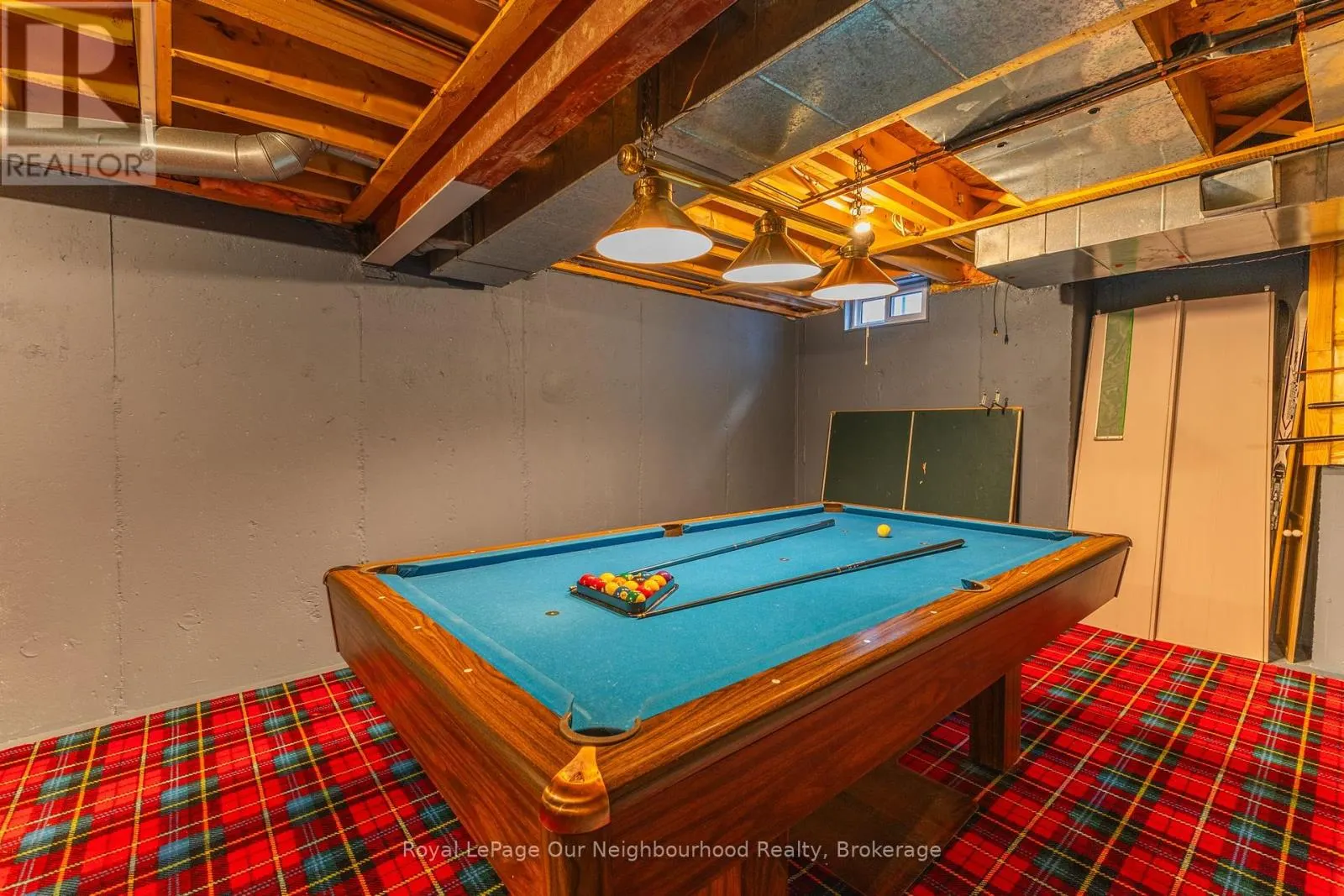10 HOLDEN COURT
