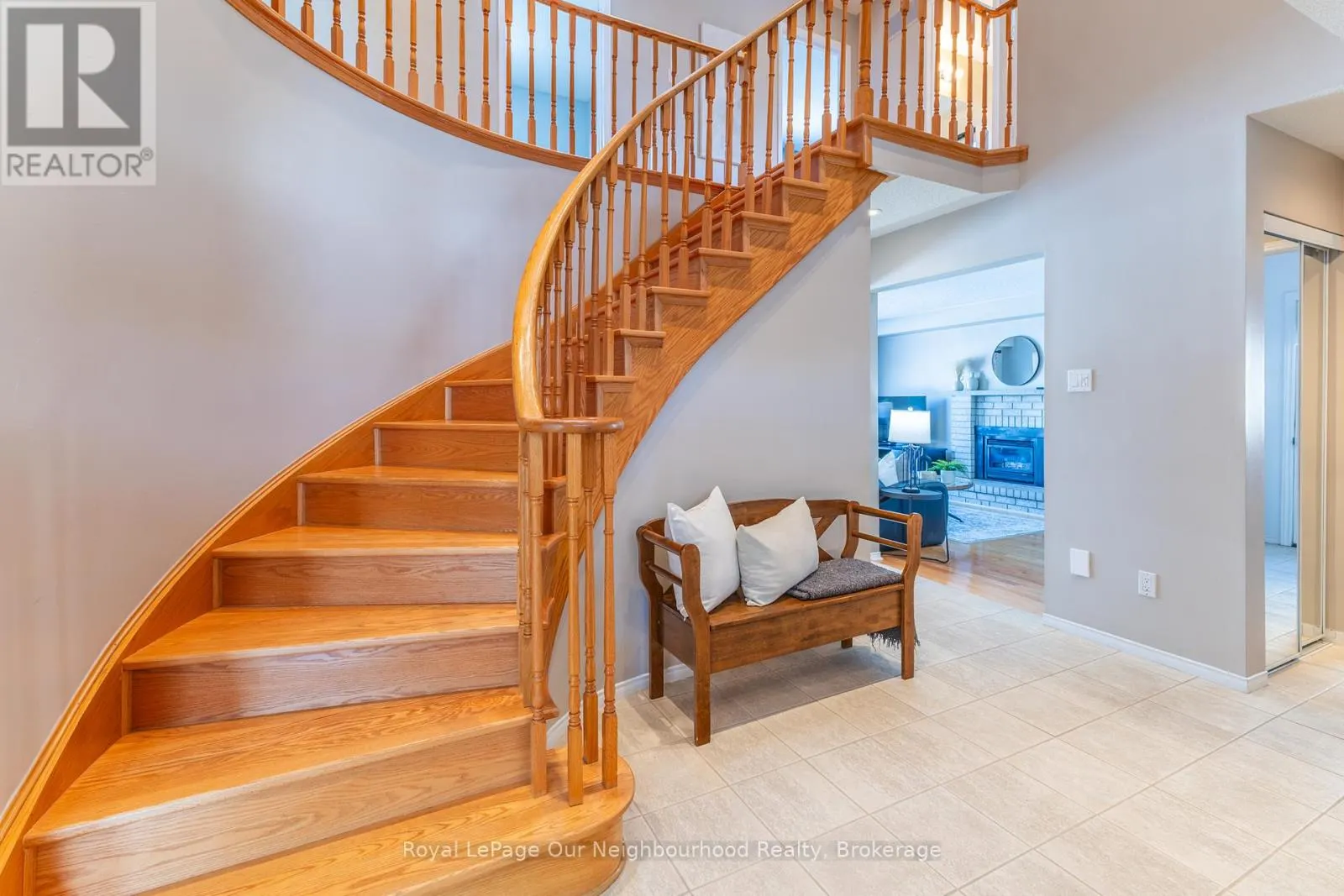 10 HOLDEN COURT