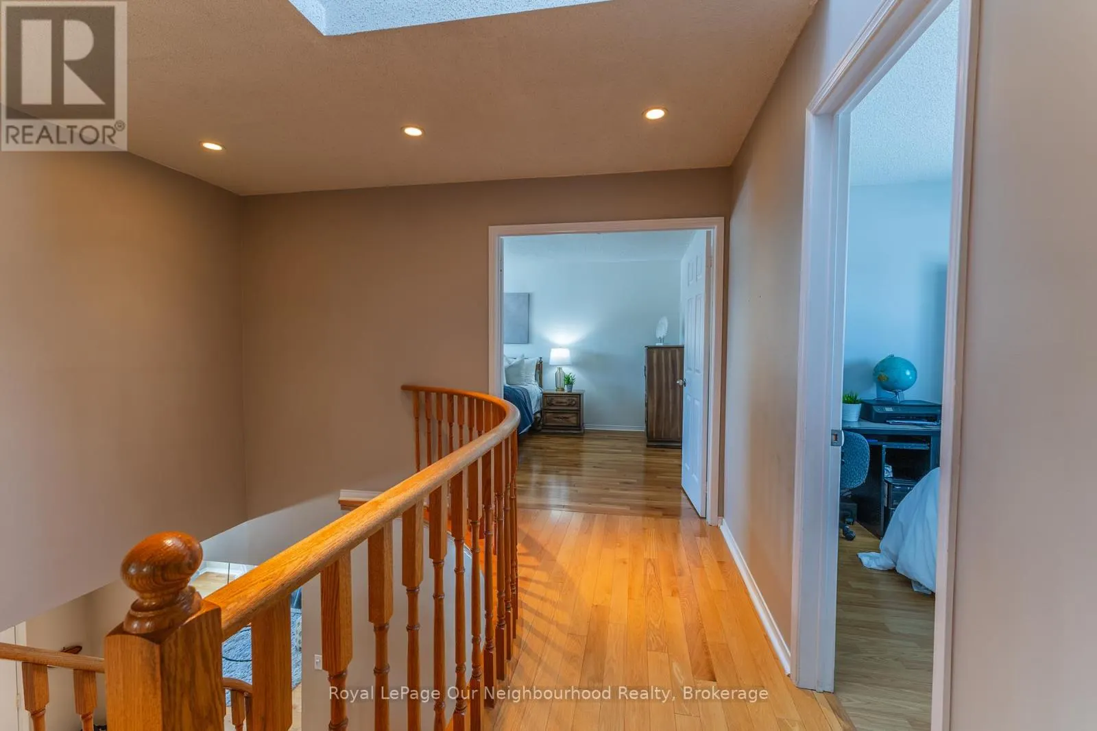 10 HOLDEN COURT