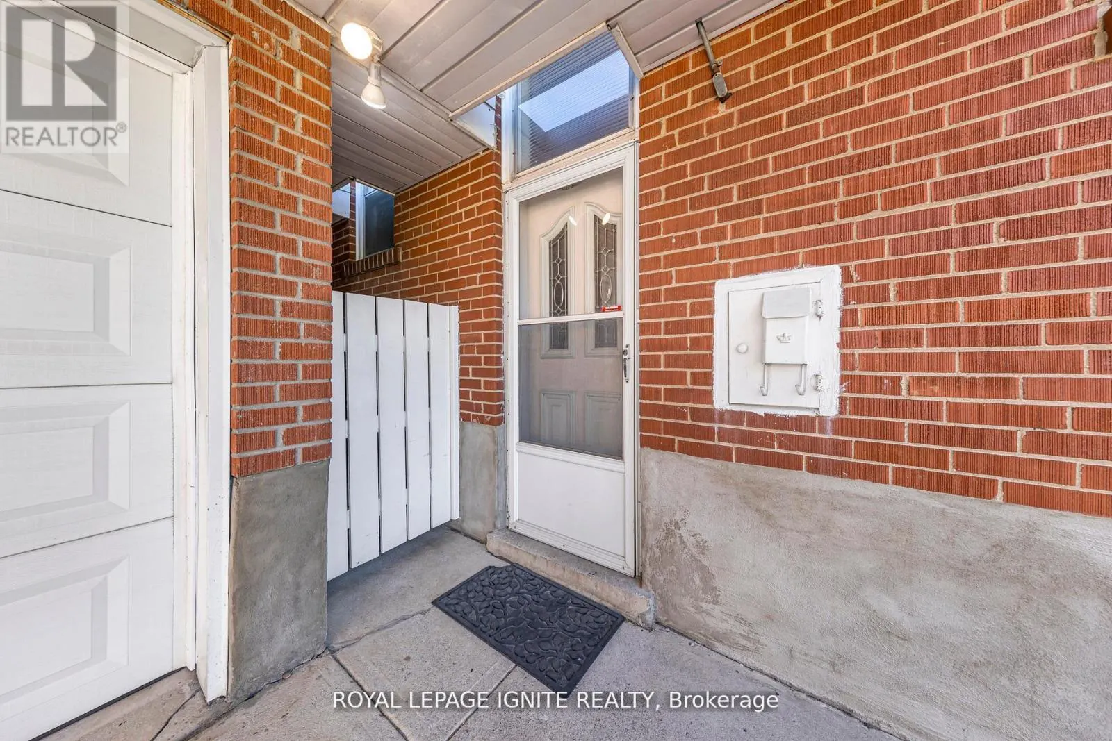 24 BERAN DRIVE