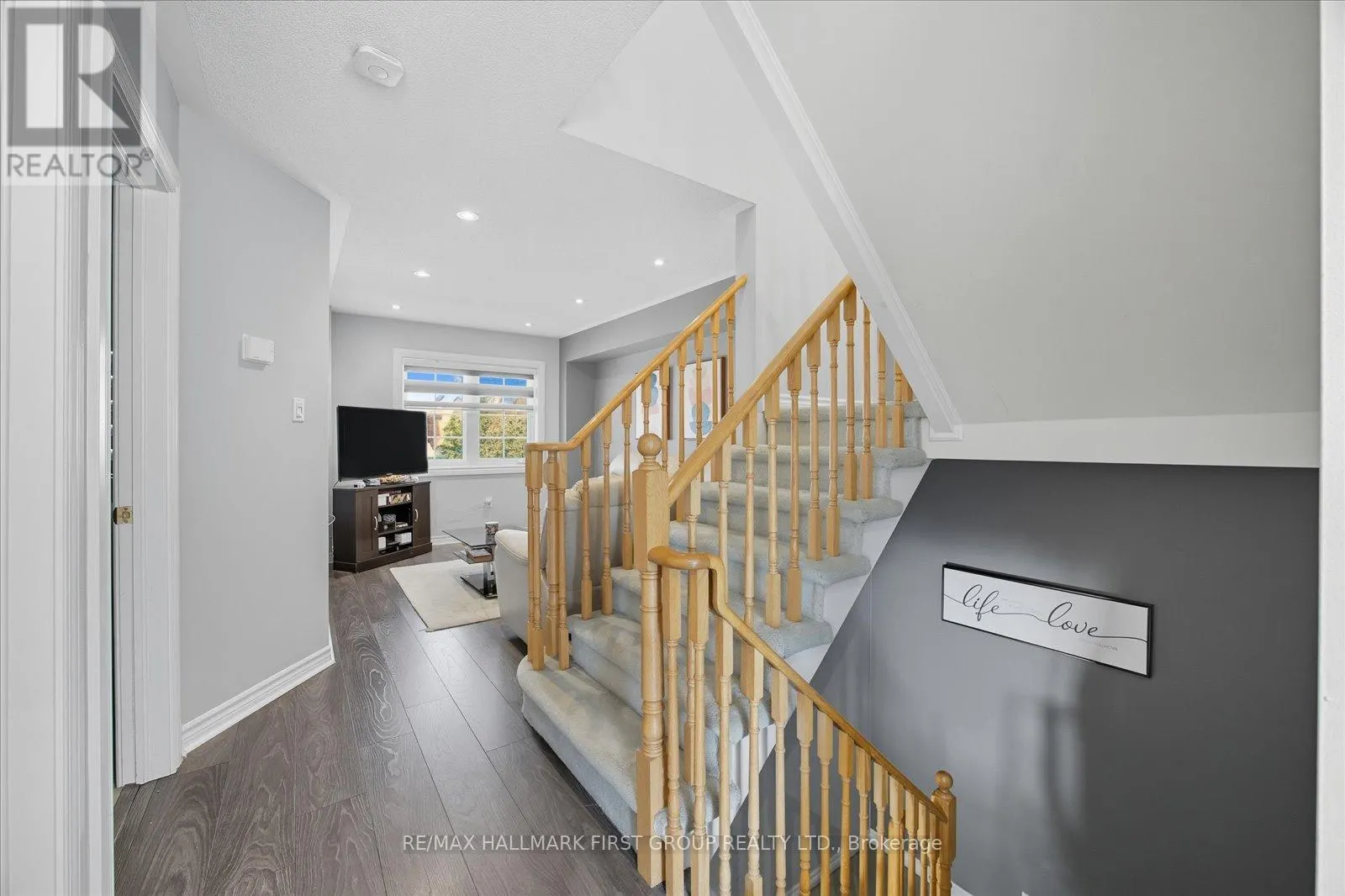 141 KENNETH HOBBS AVENUE
