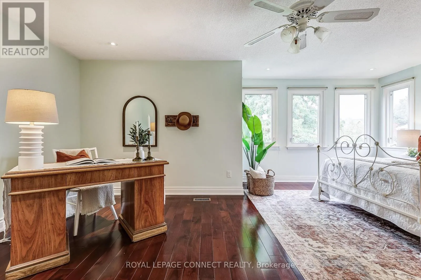 545 CHARNWOOD COURT
