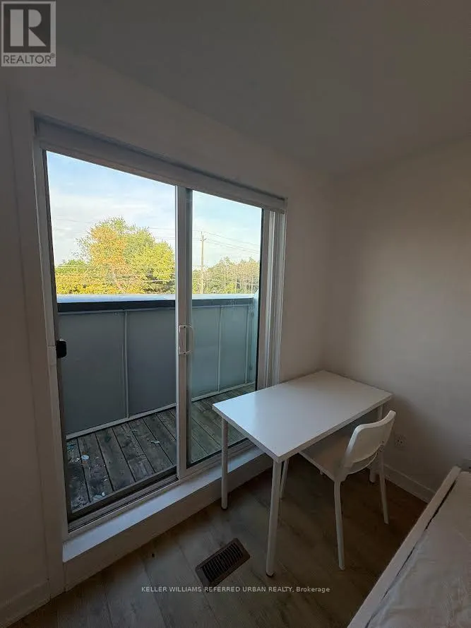 10-2 - 1720 SIMCOE STREET N