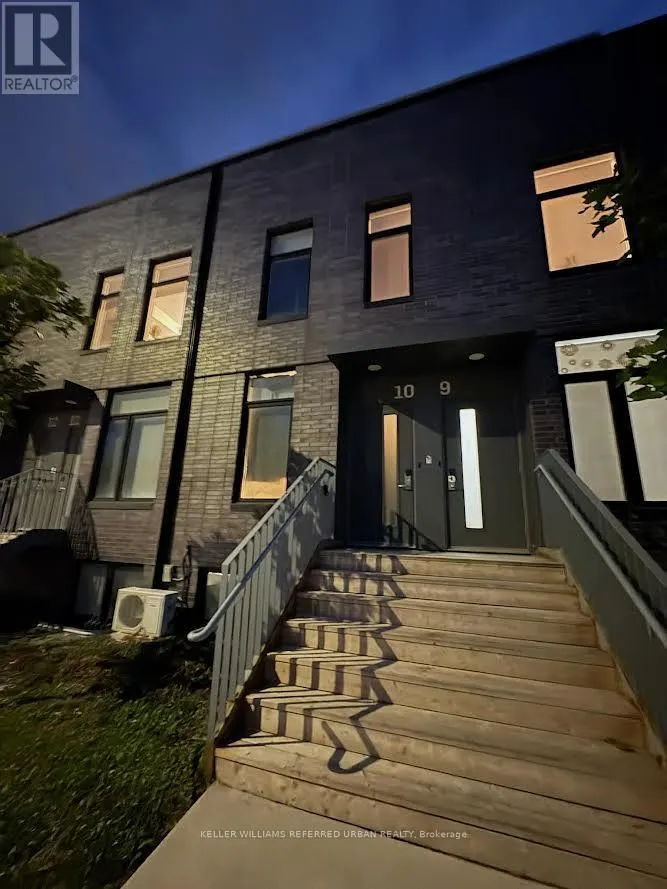 10-2 - 1720 SIMCOE STREET N