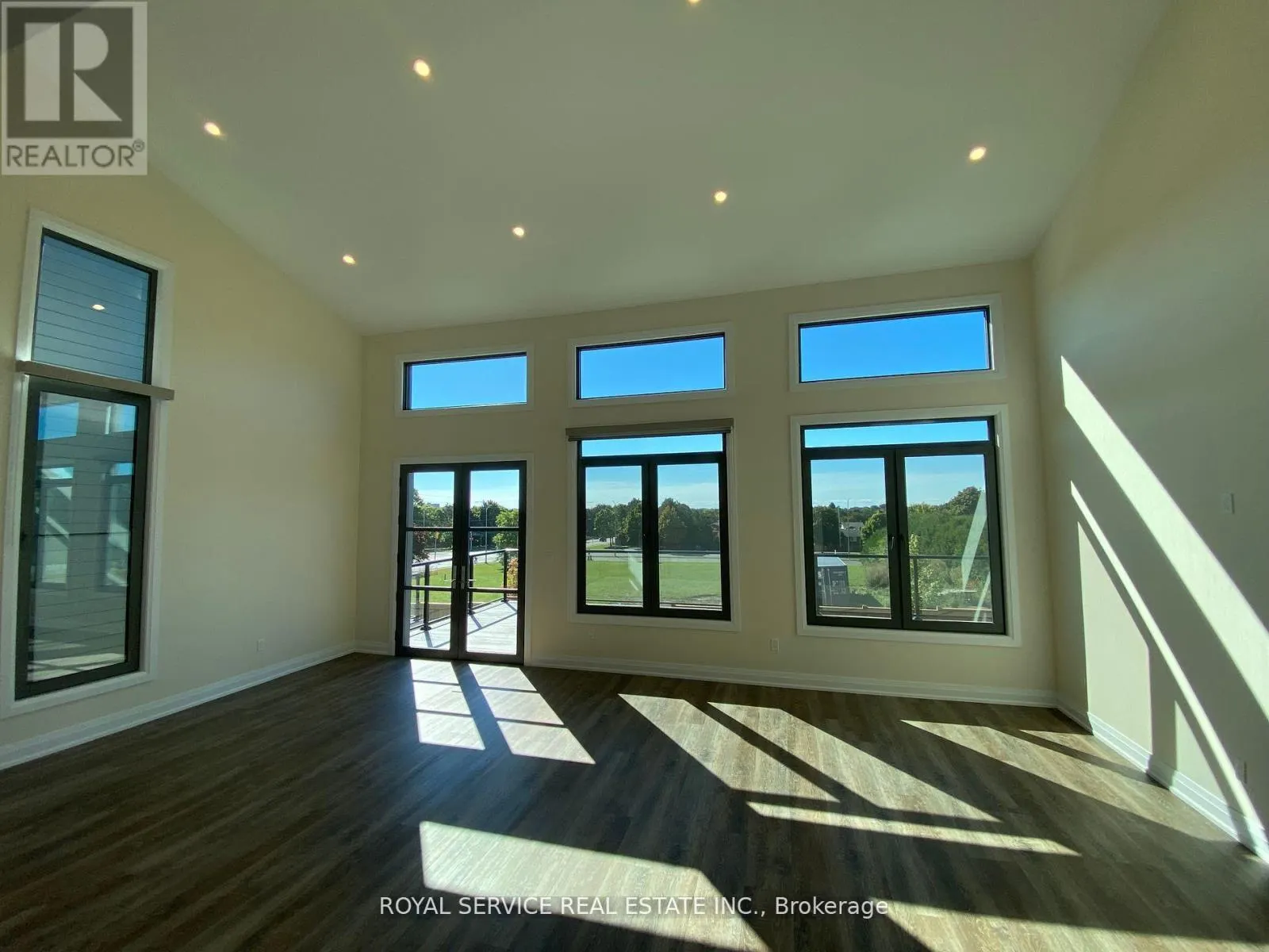 UPPER - 61 WAYWELL STREET, #Upper
