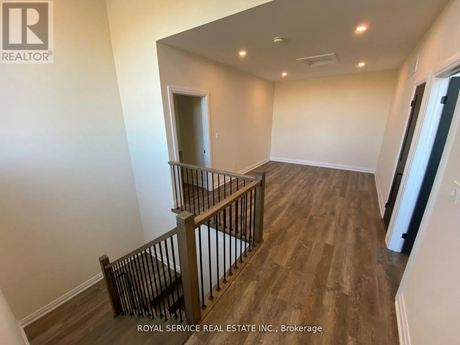 UPPER - 61 WAYWELL STREET, #Upper