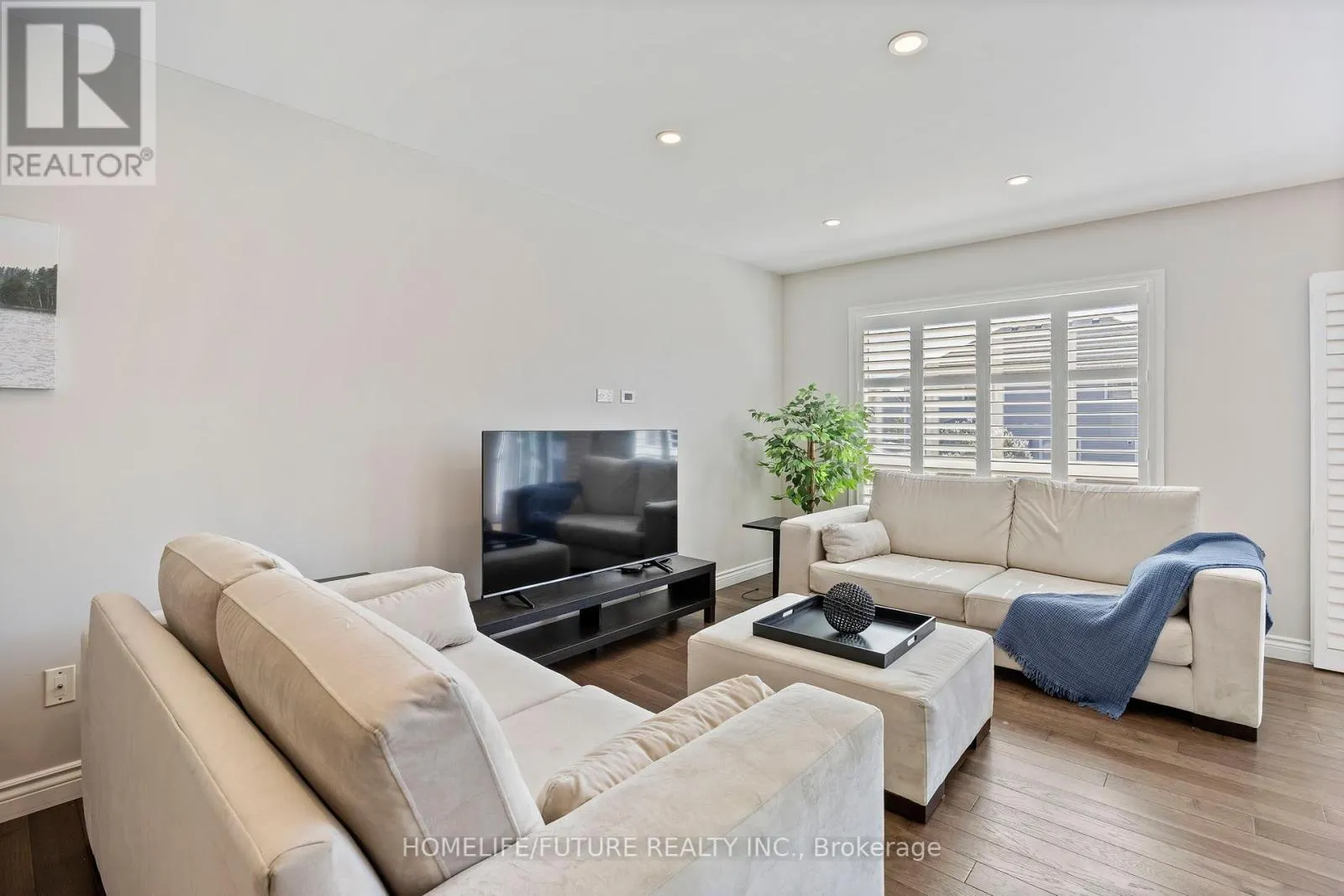 1392 GLASPELL CRESCENT