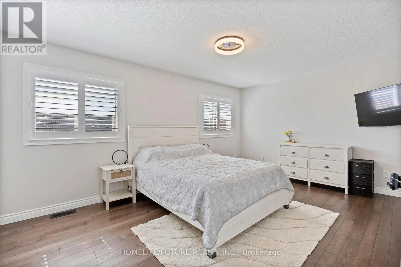 1392 GLASPELL CRESCENT