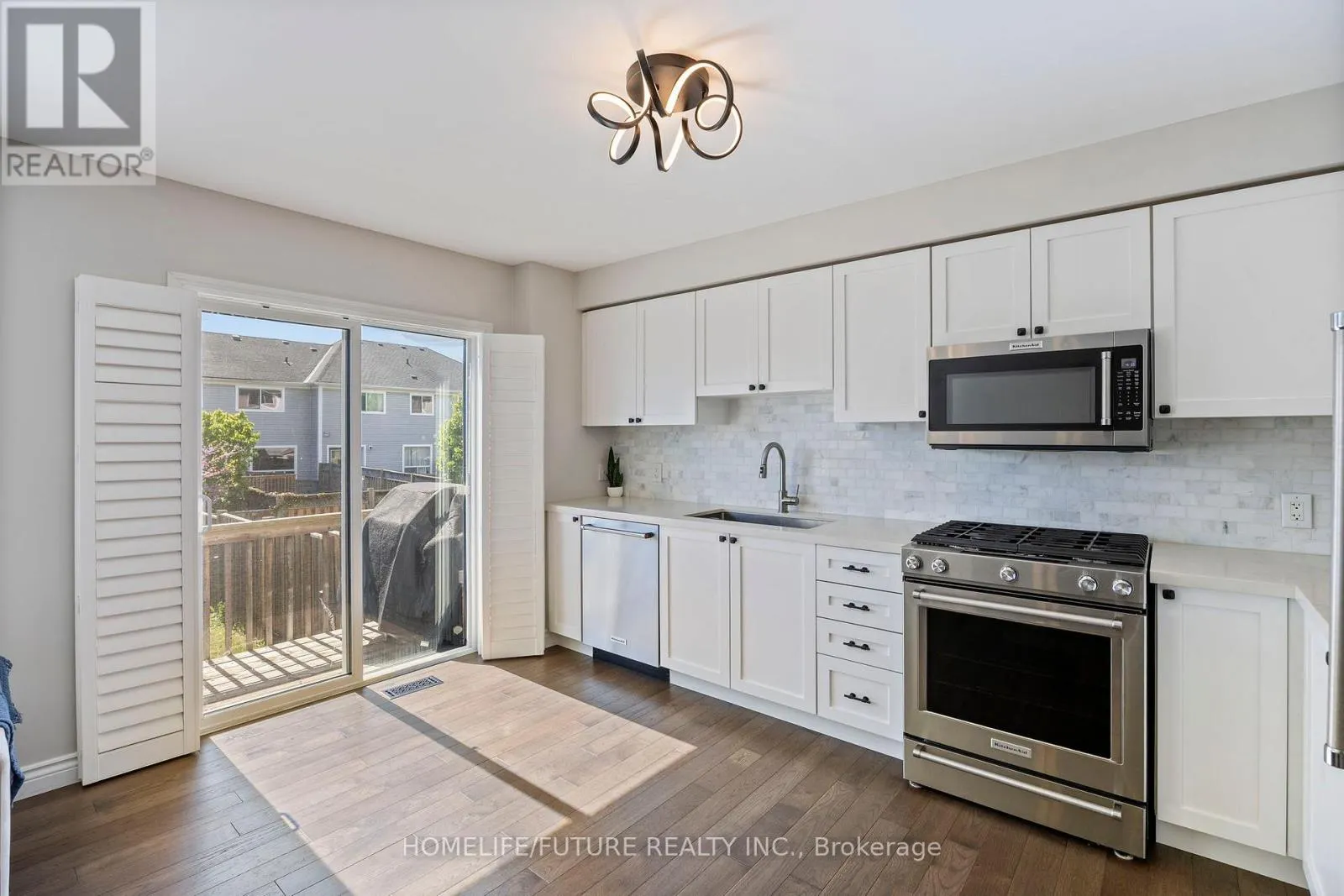 1392 GLASPELL CRESCENT