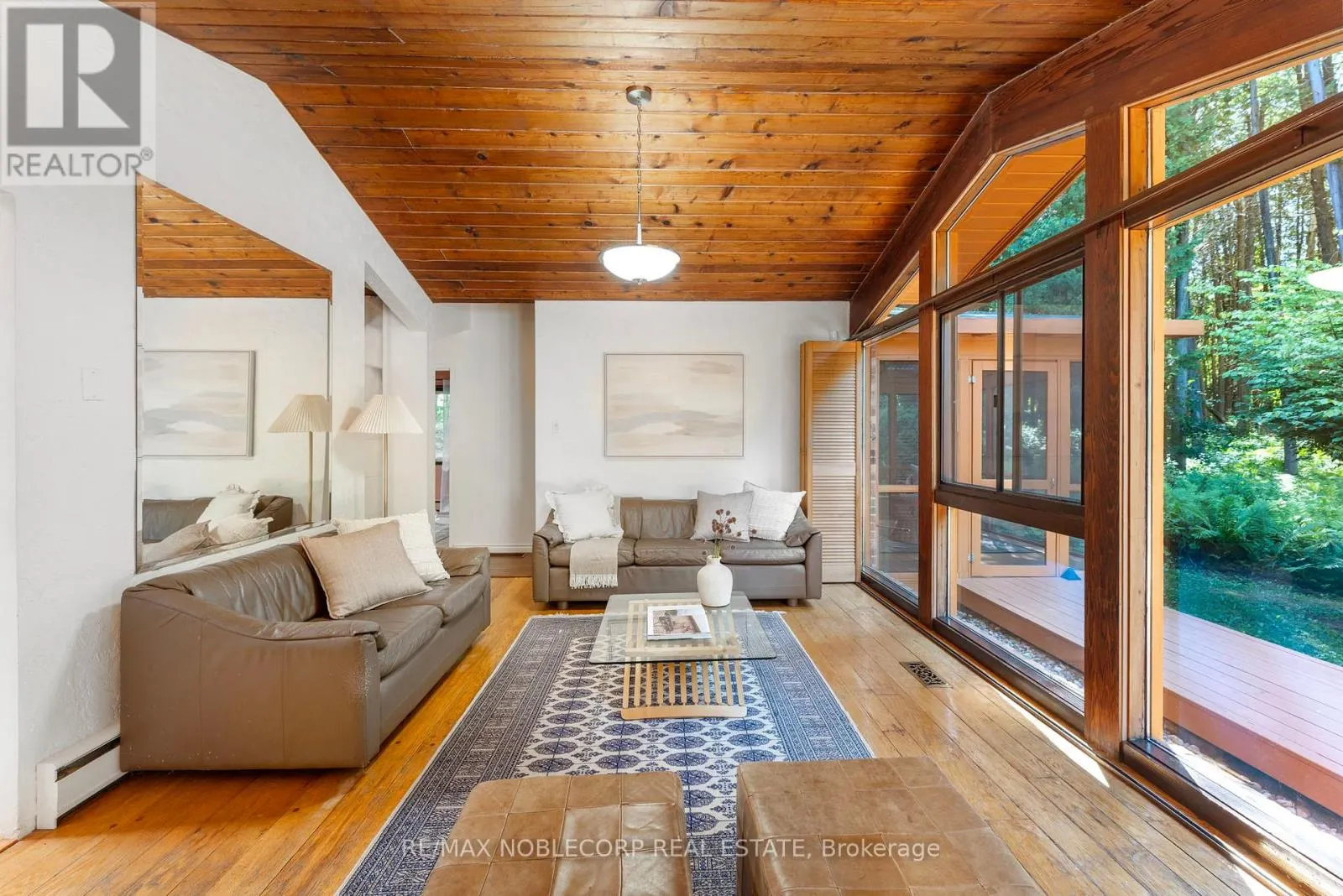 3435 GREENWOOD ROAD