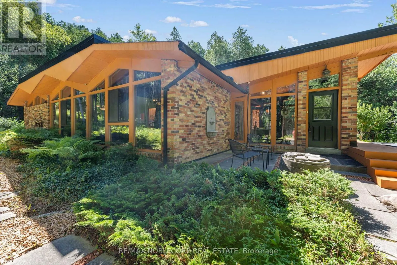 3435 GREENWOOD ROAD
