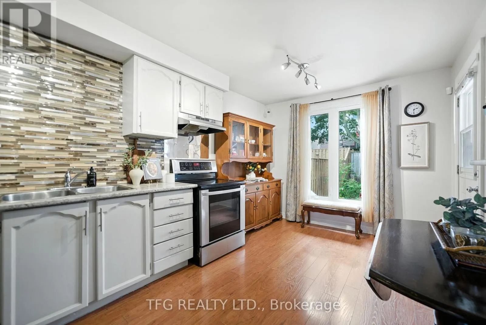 1321 CHERRYDOWN DRIVE