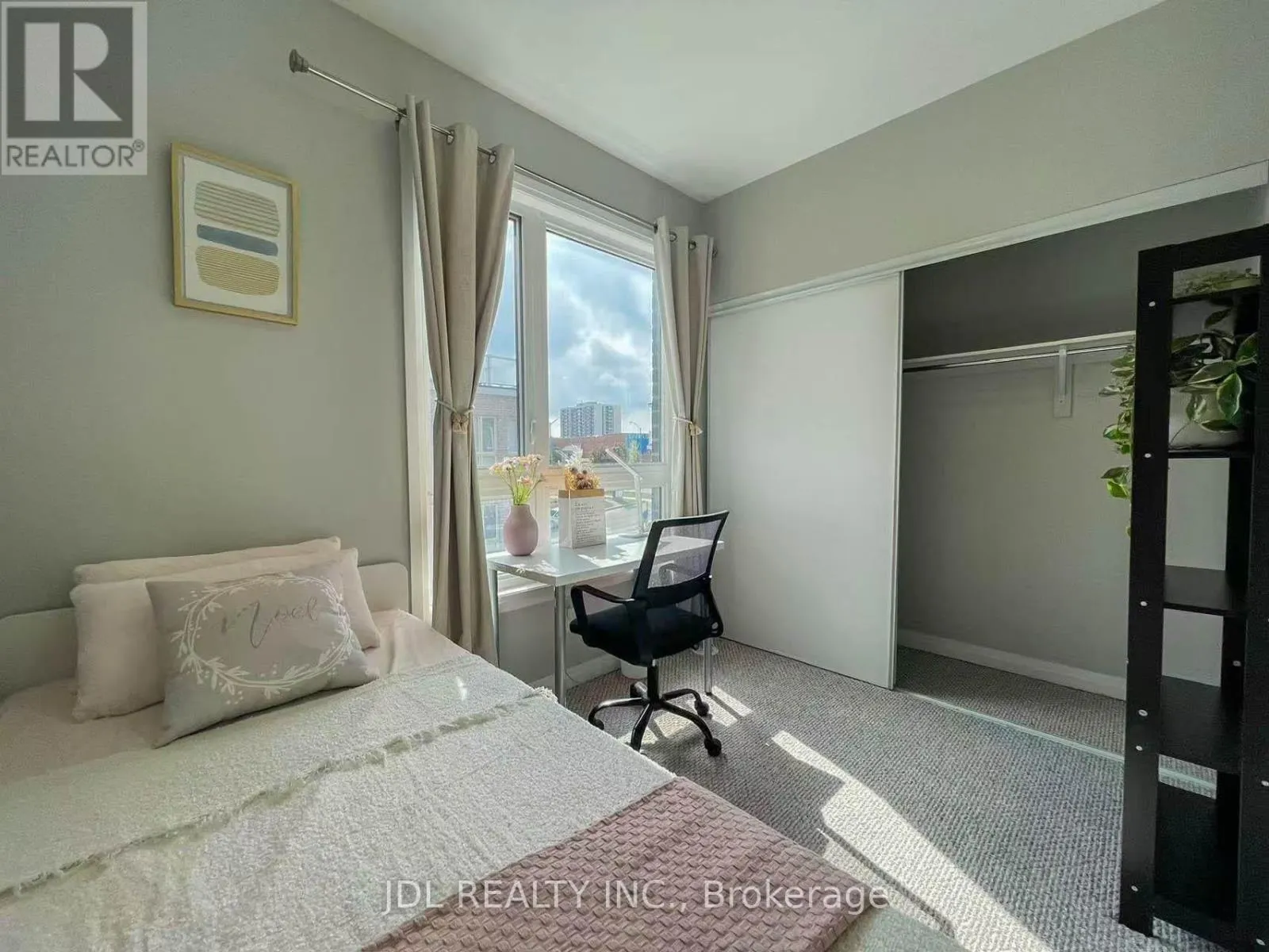 15 - 1365 NEILSON ROAD