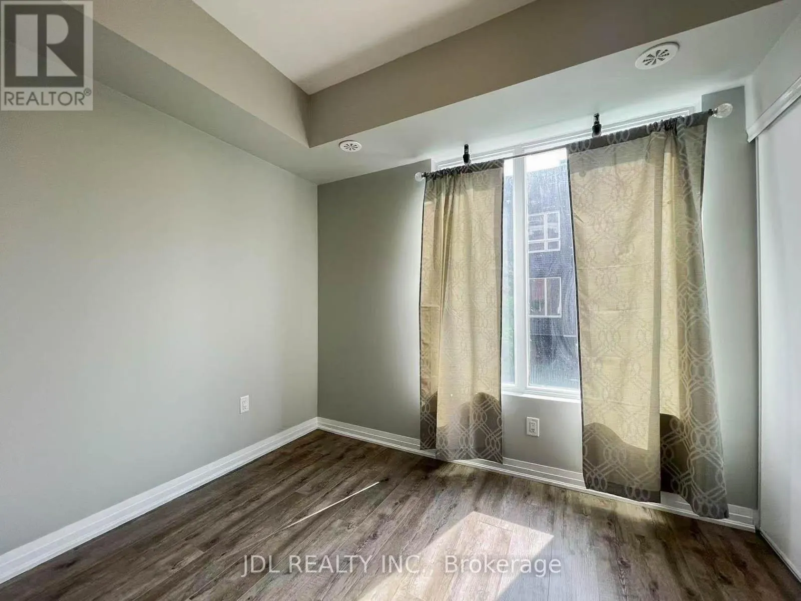 15 - 1365 NEILSON ROAD
