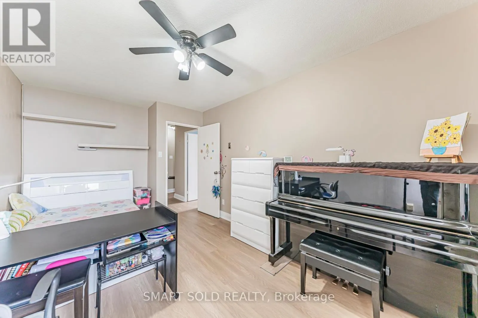 1212 - 2550 PHARMACY AVENUE