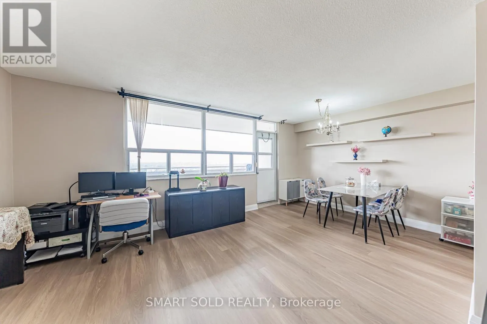 1212 - 2550 PHARMACY AVENUE