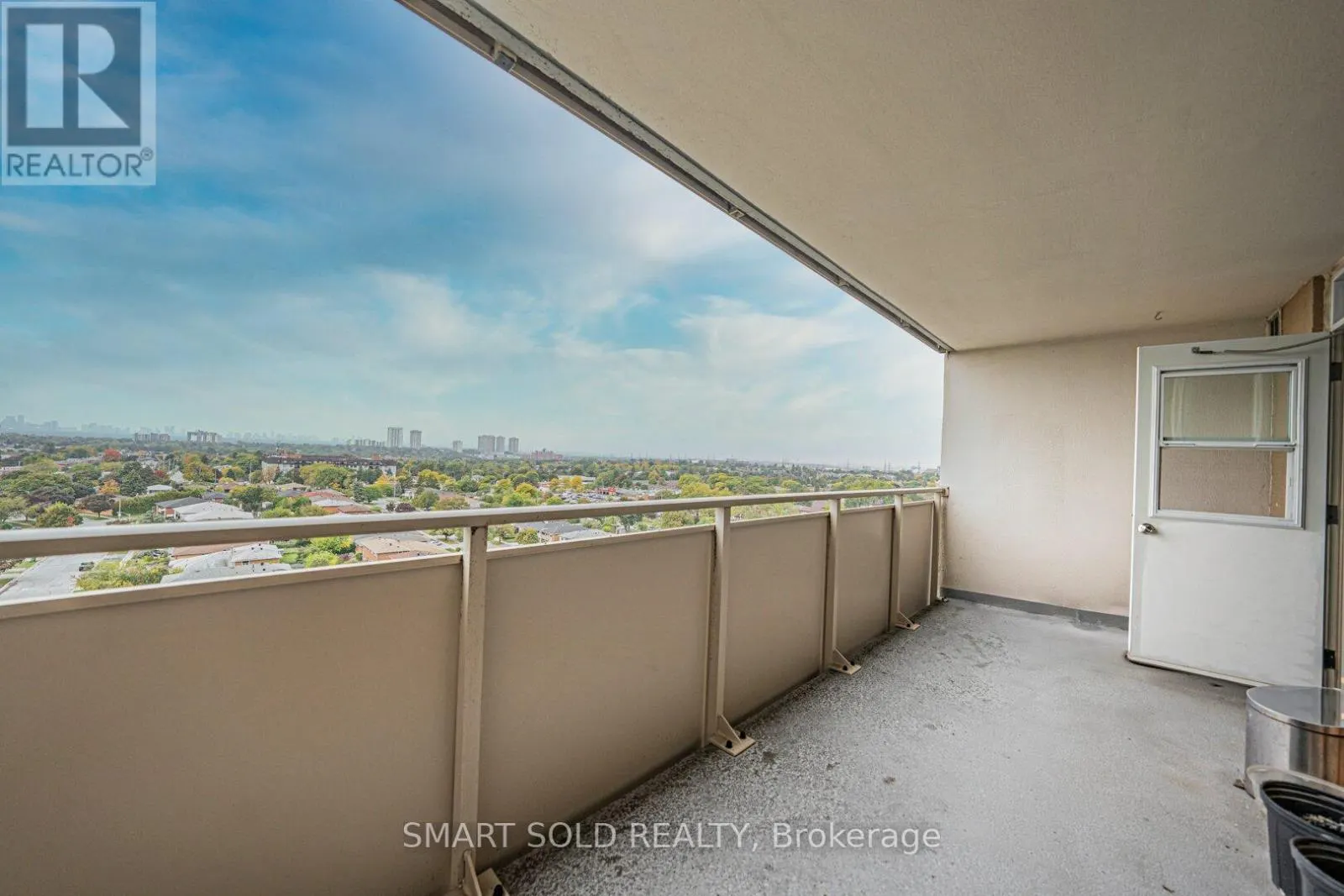 1212 - 2550 PHARMACY AVENUE