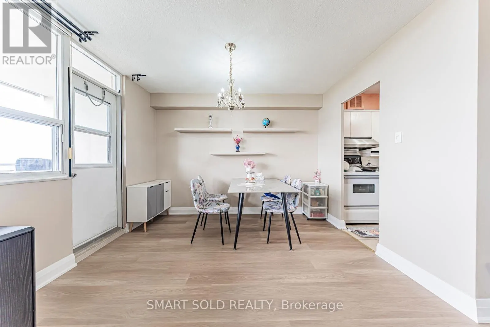 1212 - 2550 PHARMACY AVENUE