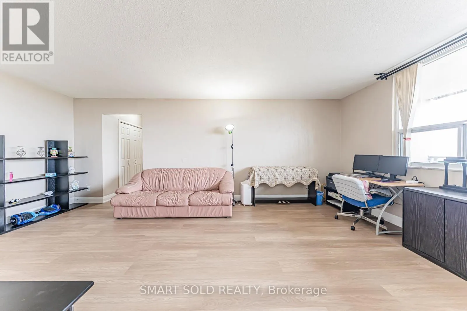 1212 - 2550 PHARMACY AVENUE
