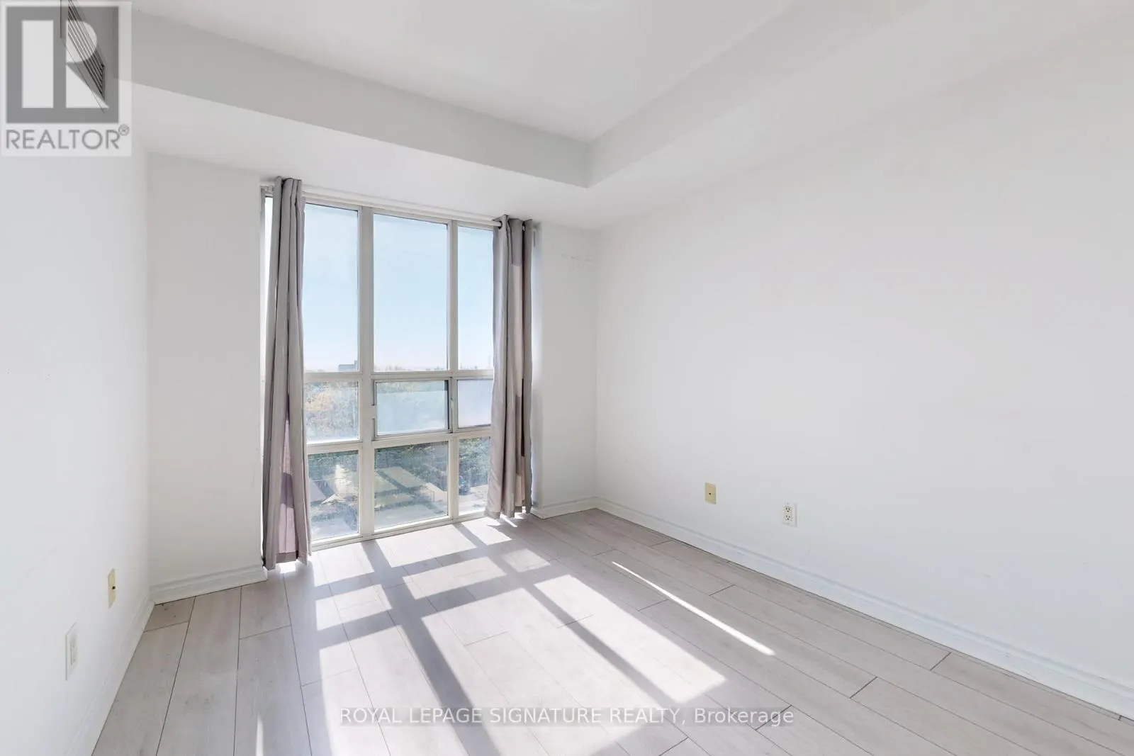 621 - 8 MONDEO DRIVE