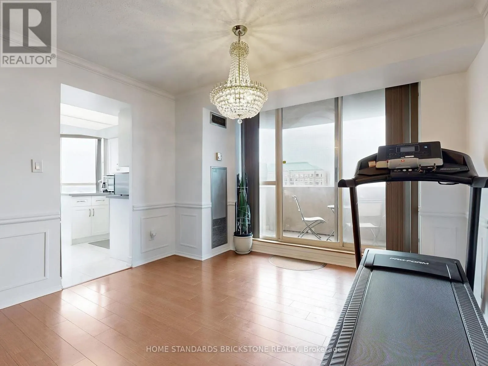 1705 - 30 THUNDER GROVE