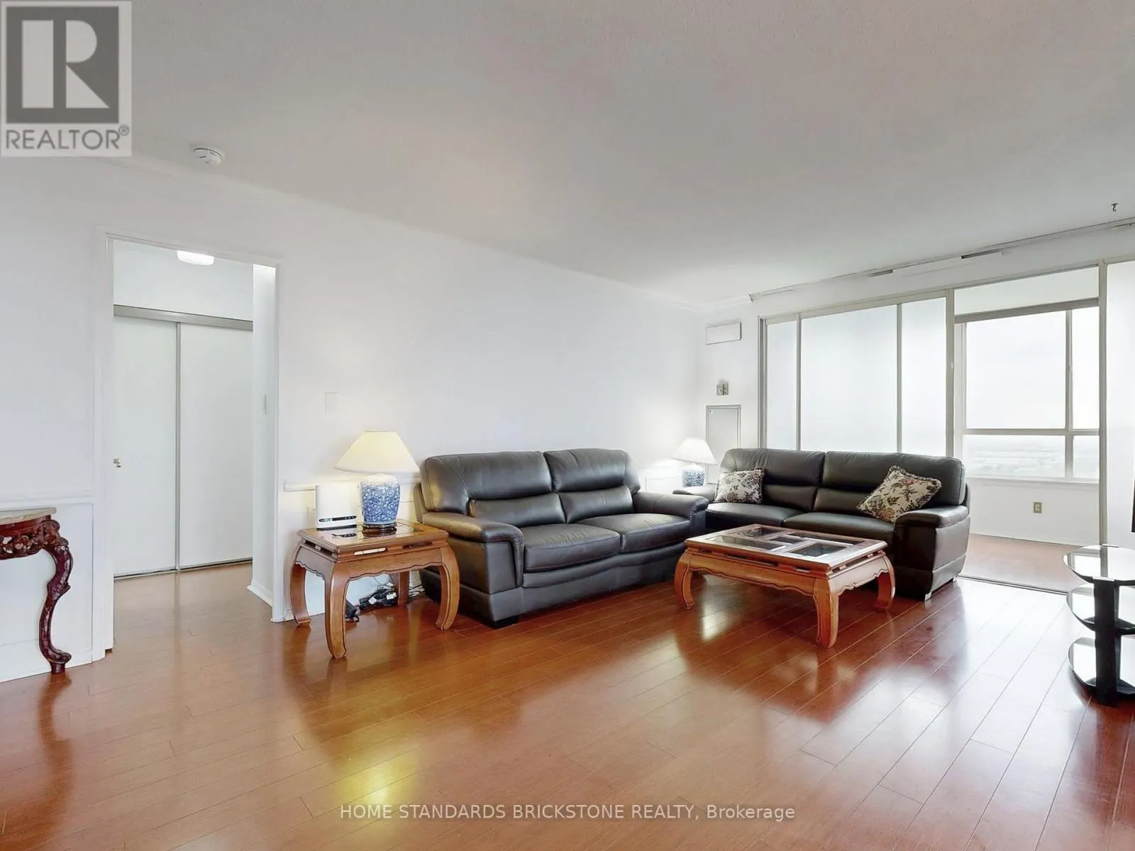 1705 - 30 THUNDER GROVE