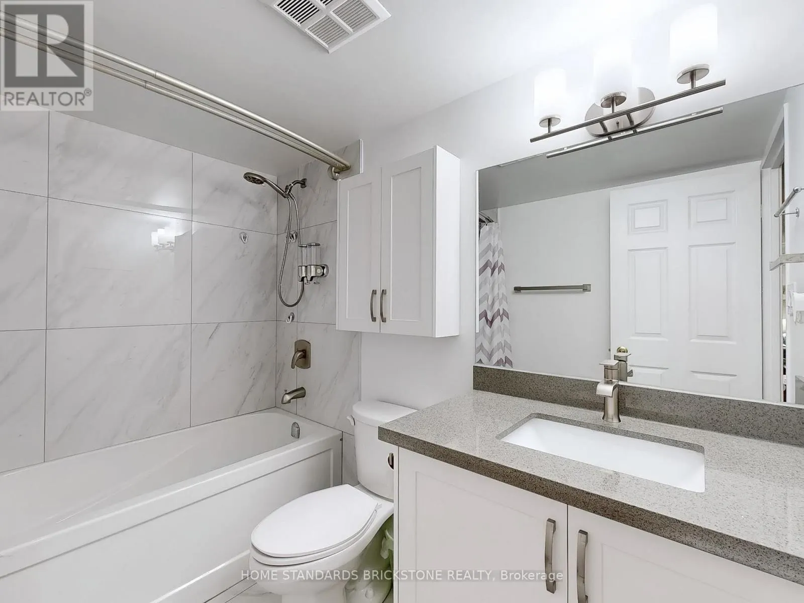 1705 - 30 THUNDER GROVE