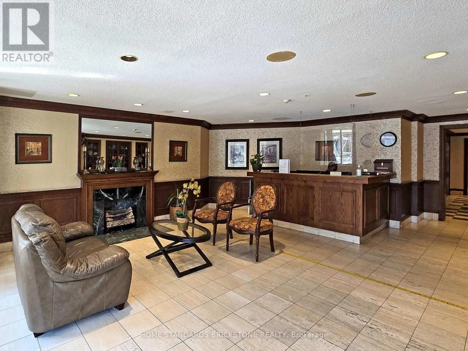 1705 - 30 THUNDER GROVE
