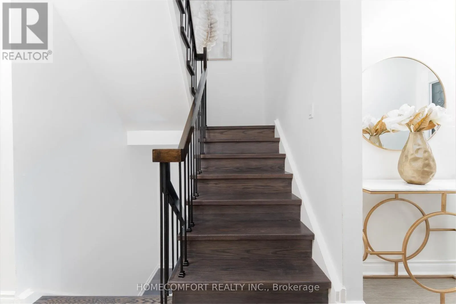 105 ROOKSNEST TRAIL