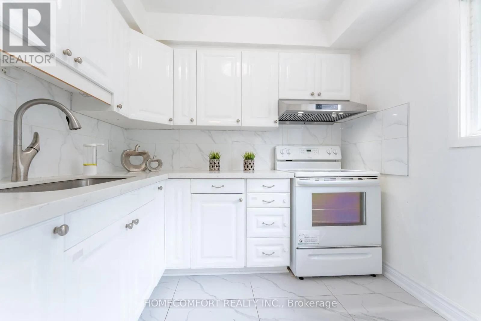 105 ROOKSNEST TRAIL