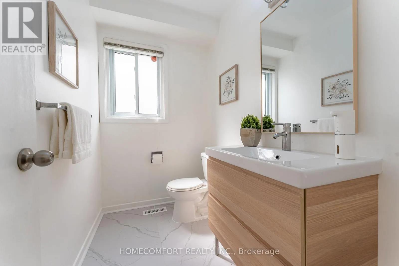 105 ROOKSNEST TRAIL
