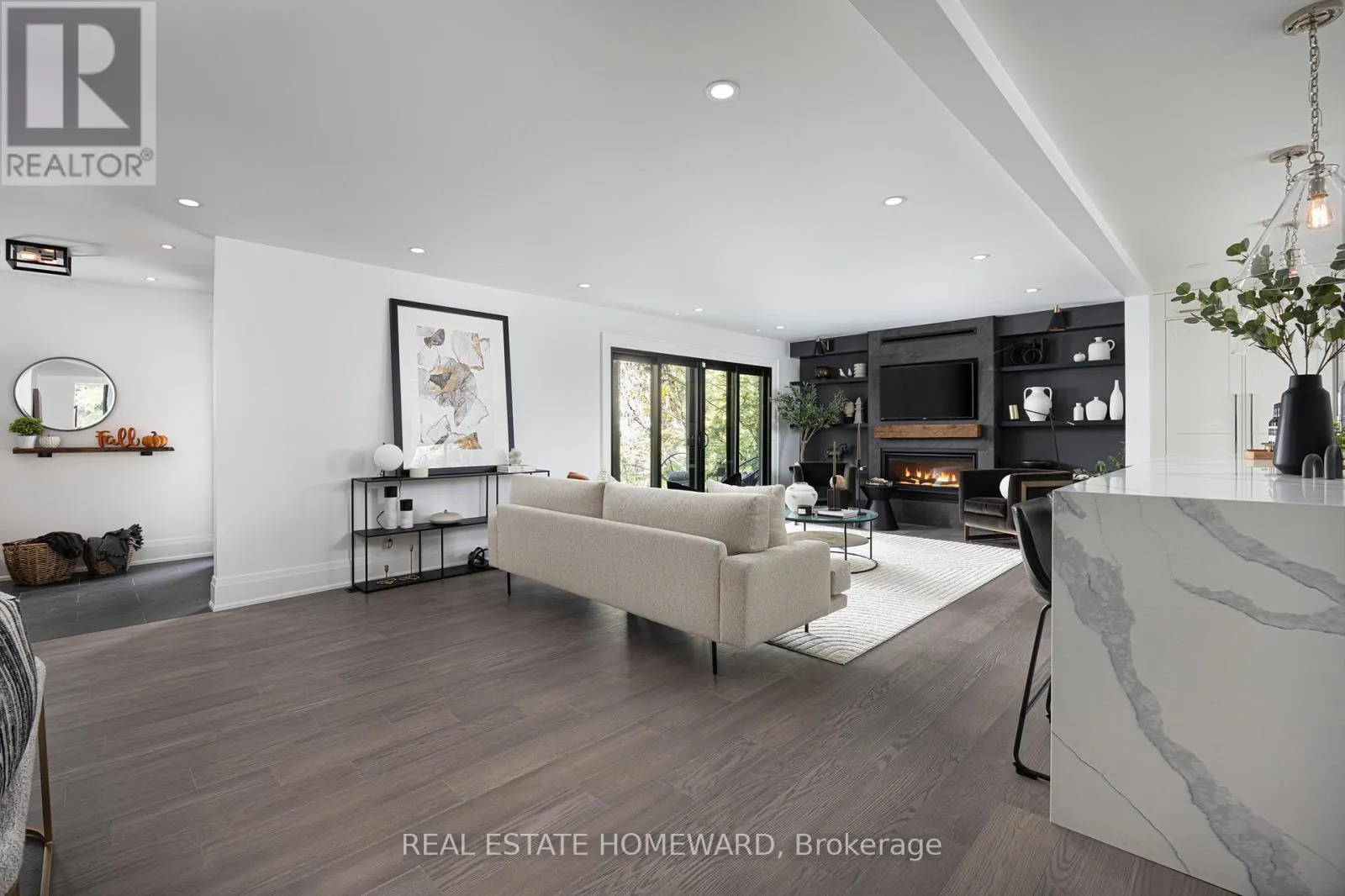 29 FALLINGBROOK DRIVE