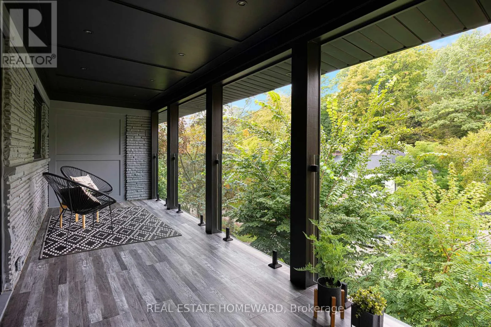 29 FALLINGBROOK DRIVE