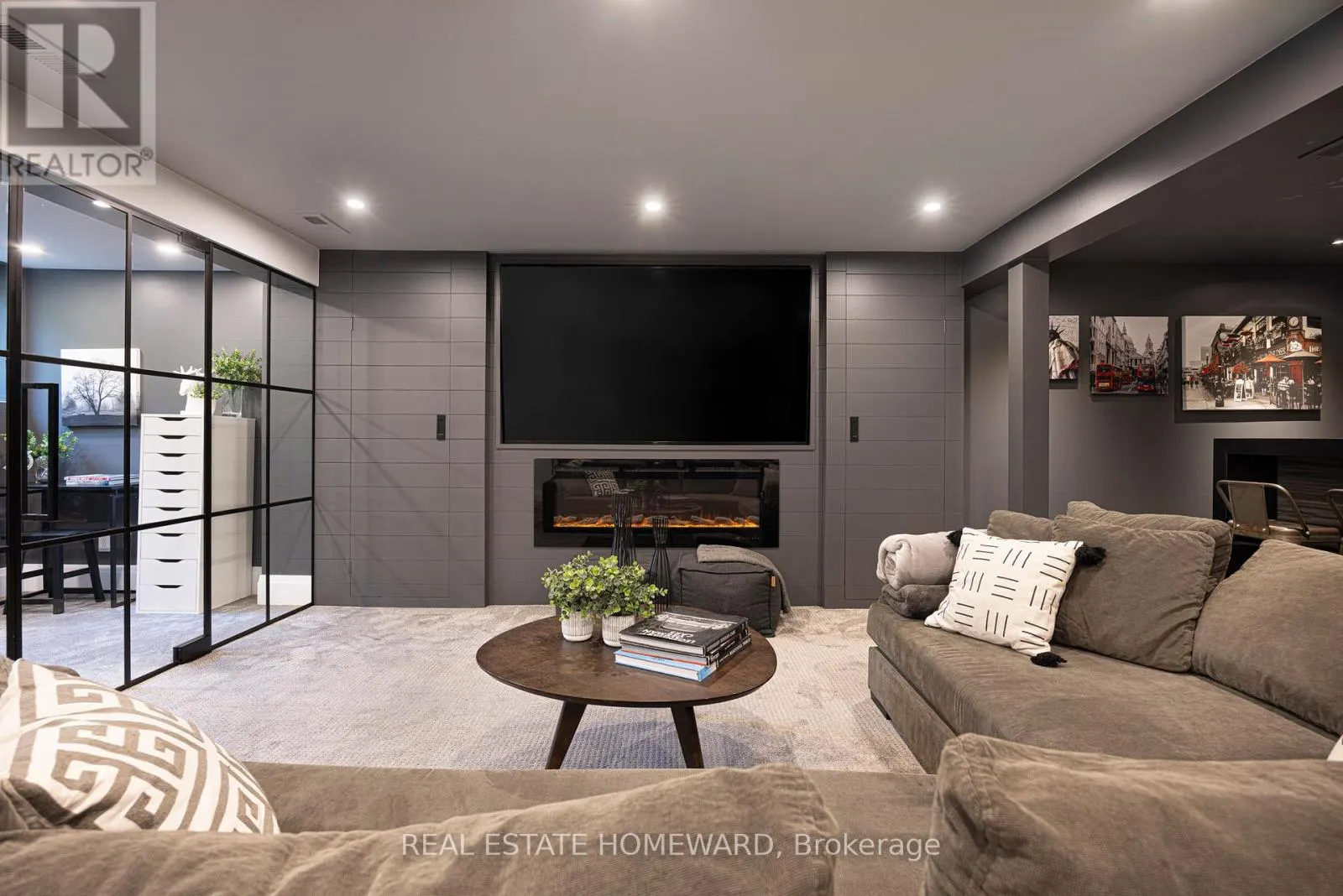 29 FALLINGBROOK DRIVE