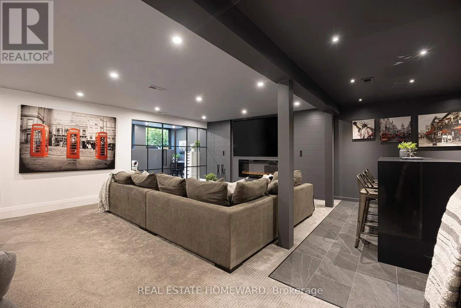 29 FALLINGBROOK DRIVE