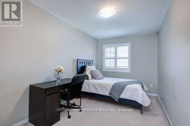4 HICKMAN ROAD
