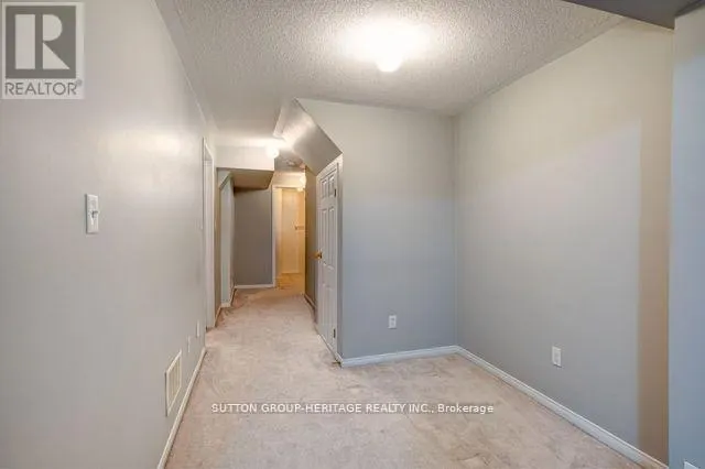 4 HICKMAN ROAD