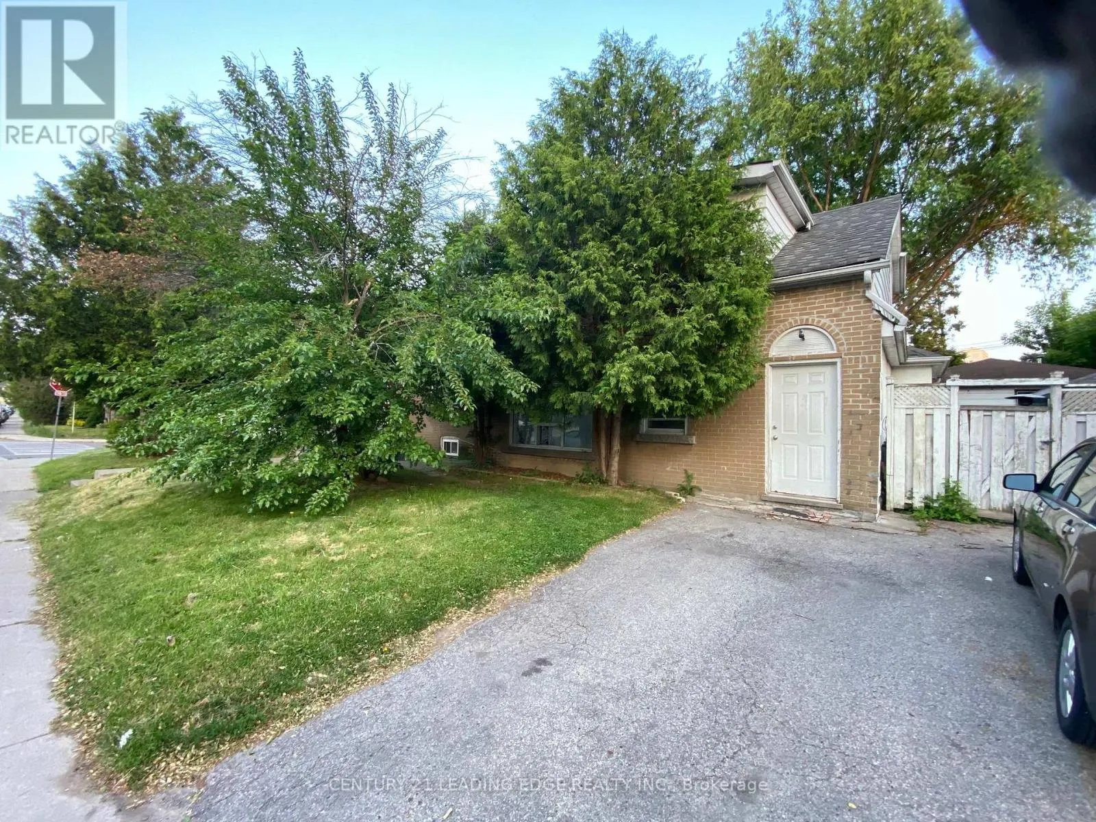 82 MEIGHEN AVENUE