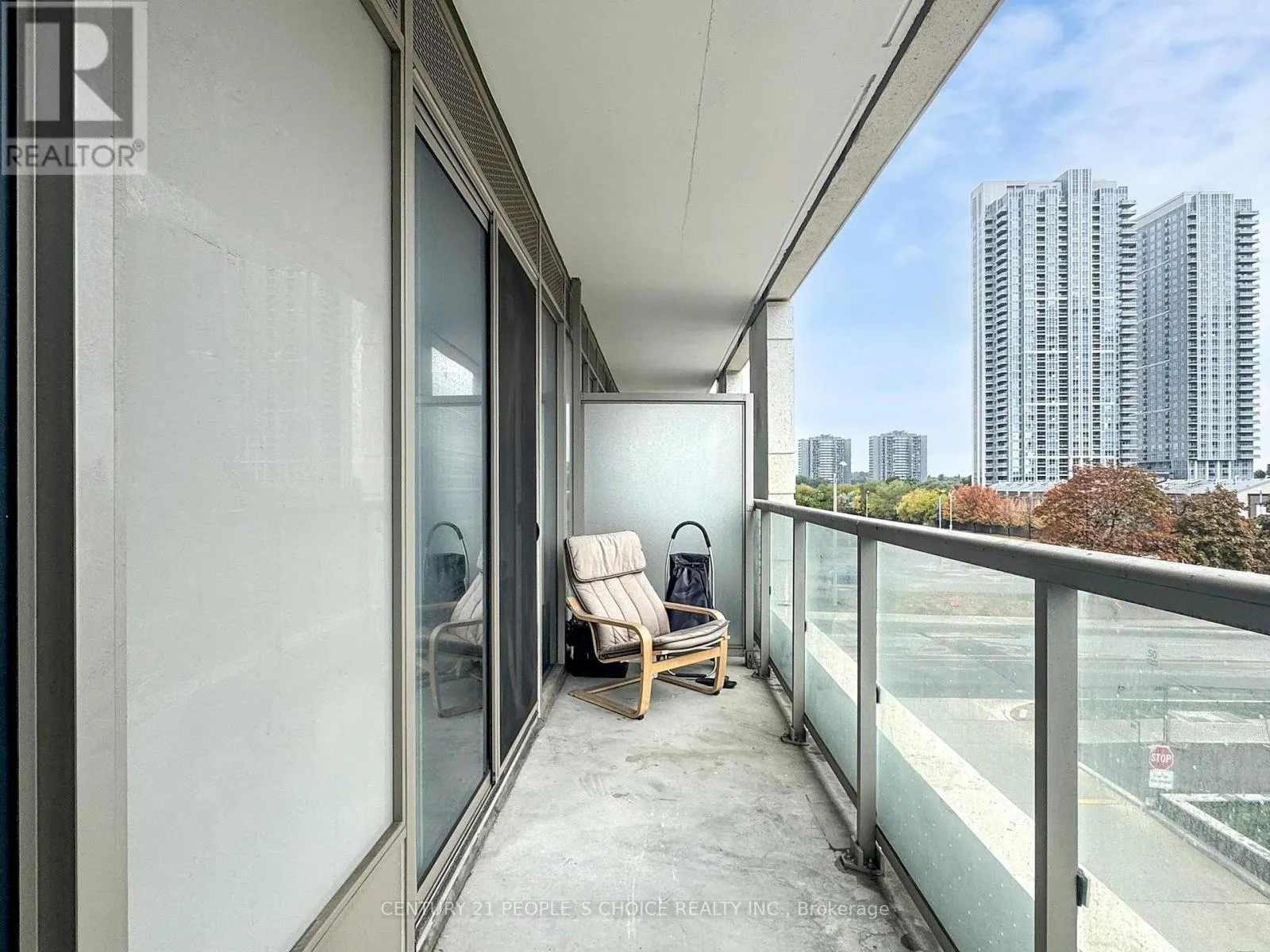 318 - 2033 KENNEDY ROAD