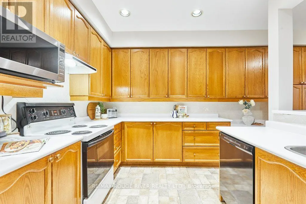 1622 VALLEY RIDGE CRESCENT