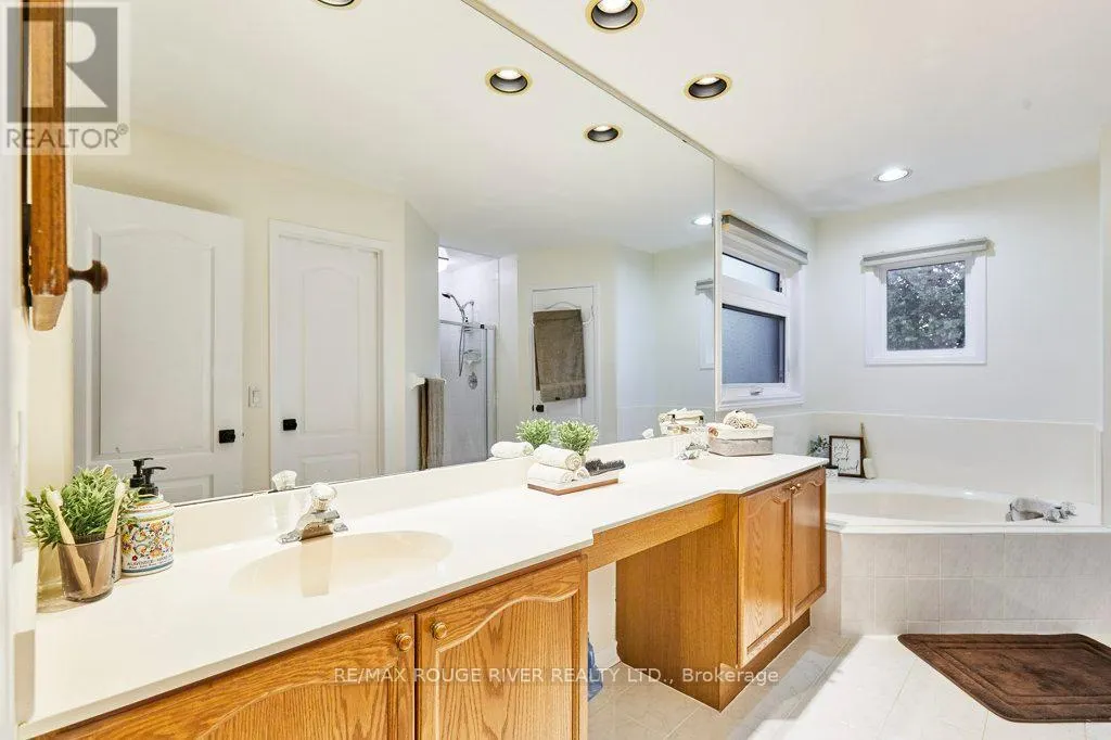 1622 VALLEY RIDGE CRESCENT