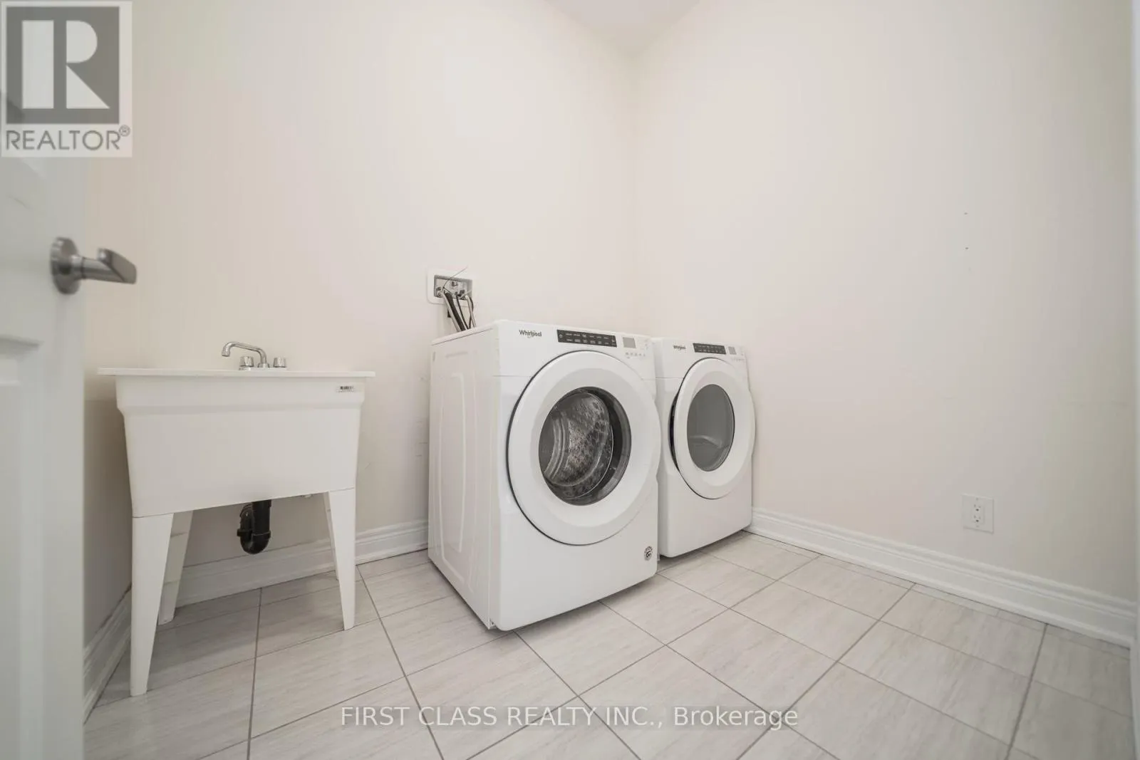 38 BEAVERDAMS DRIVE