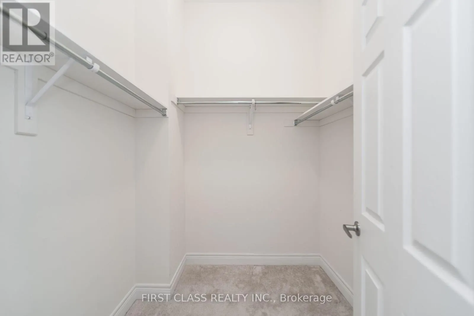 38 BEAVERDAMS DRIVE