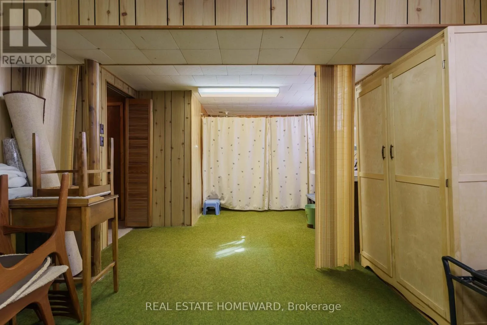 3 CHESTERMERE BOULEVARD