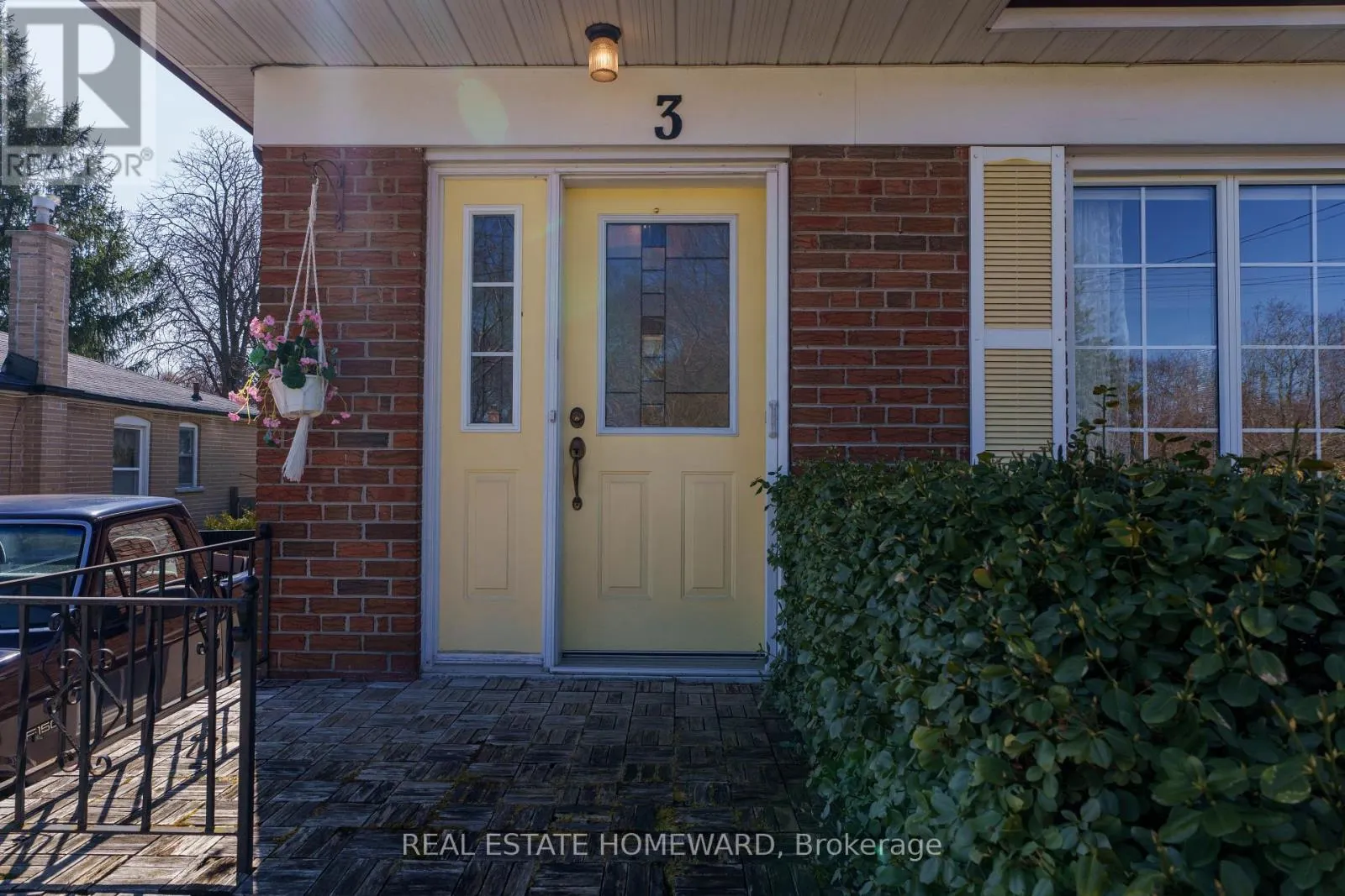 3 CHESTERMERE BOULEVARD