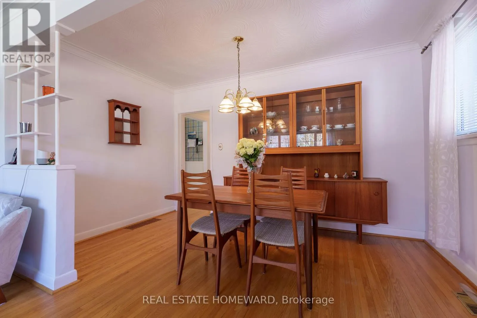 3 CHESTERMERE BOULEVARD