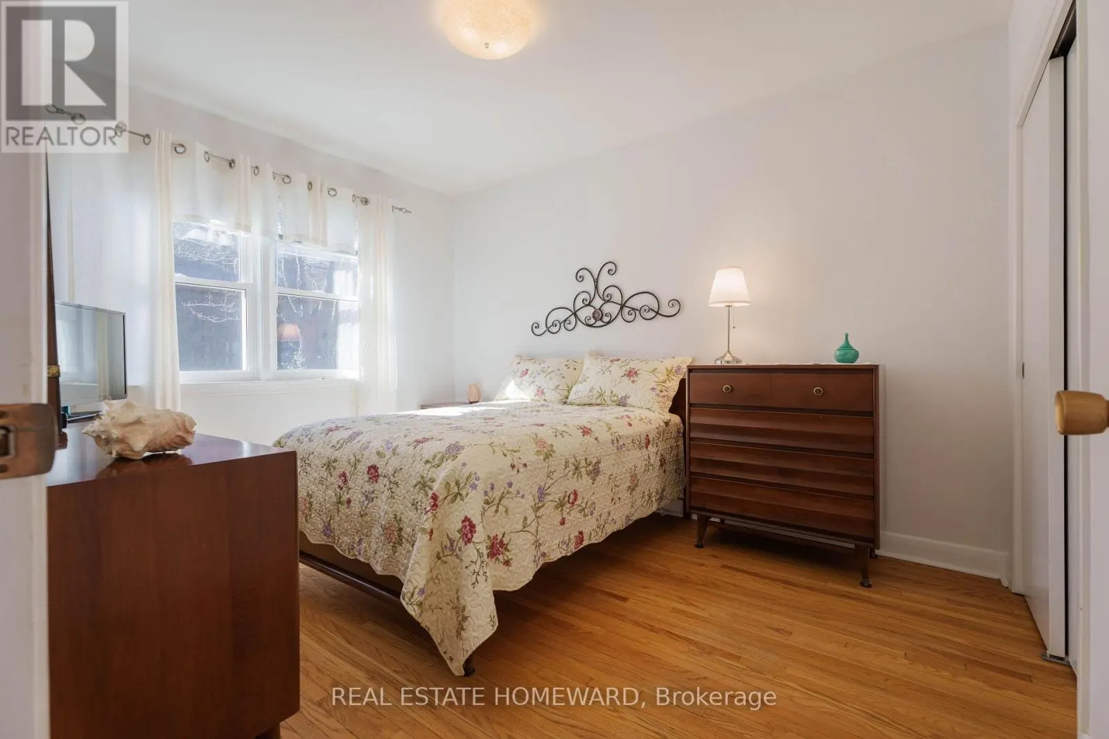 3 CHESTERMERE BOULEVARD