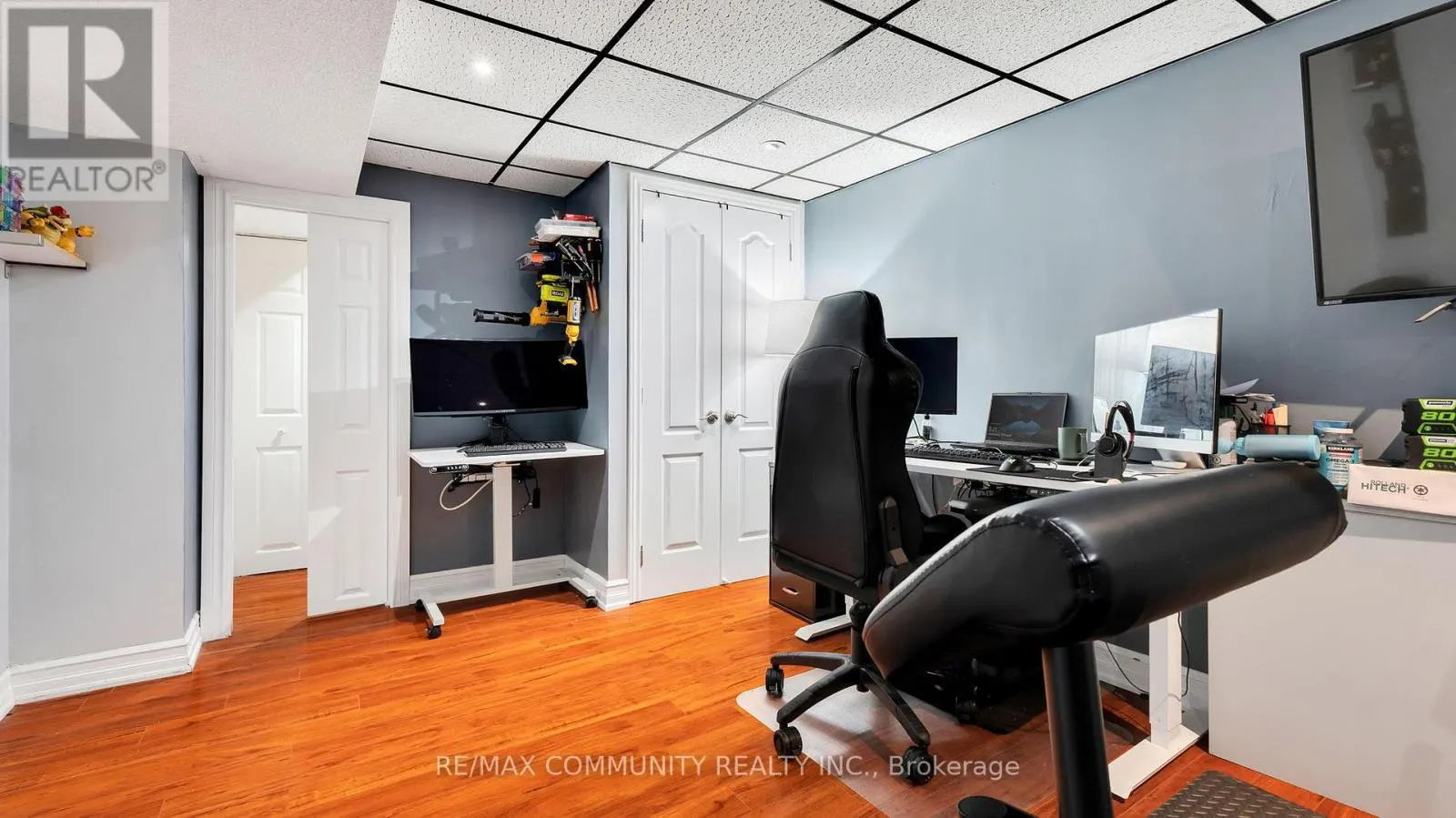 2135 THEODEN COURT
